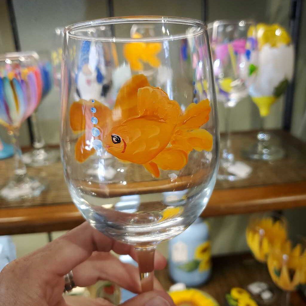Wine Glass Goldfish – Under the Cherry Blossoms
