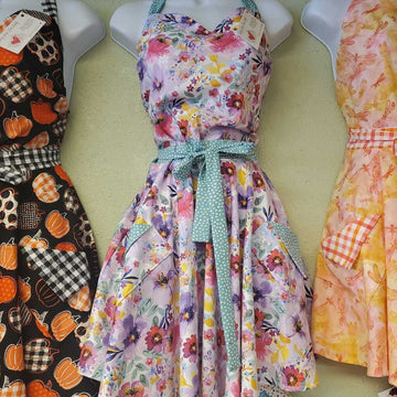 Adult Apron Circle Spring Flowers