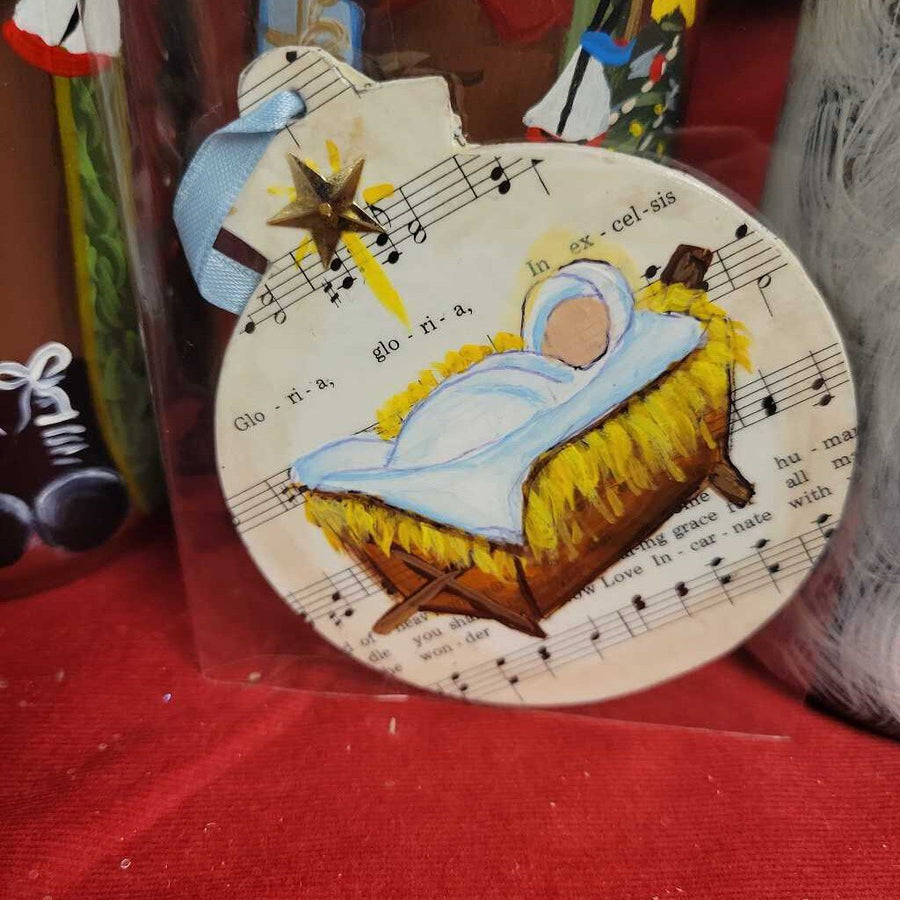 Ornament Music Manger 2 for $20.00
