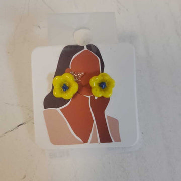 Fused Glass Studs Flower Yellow